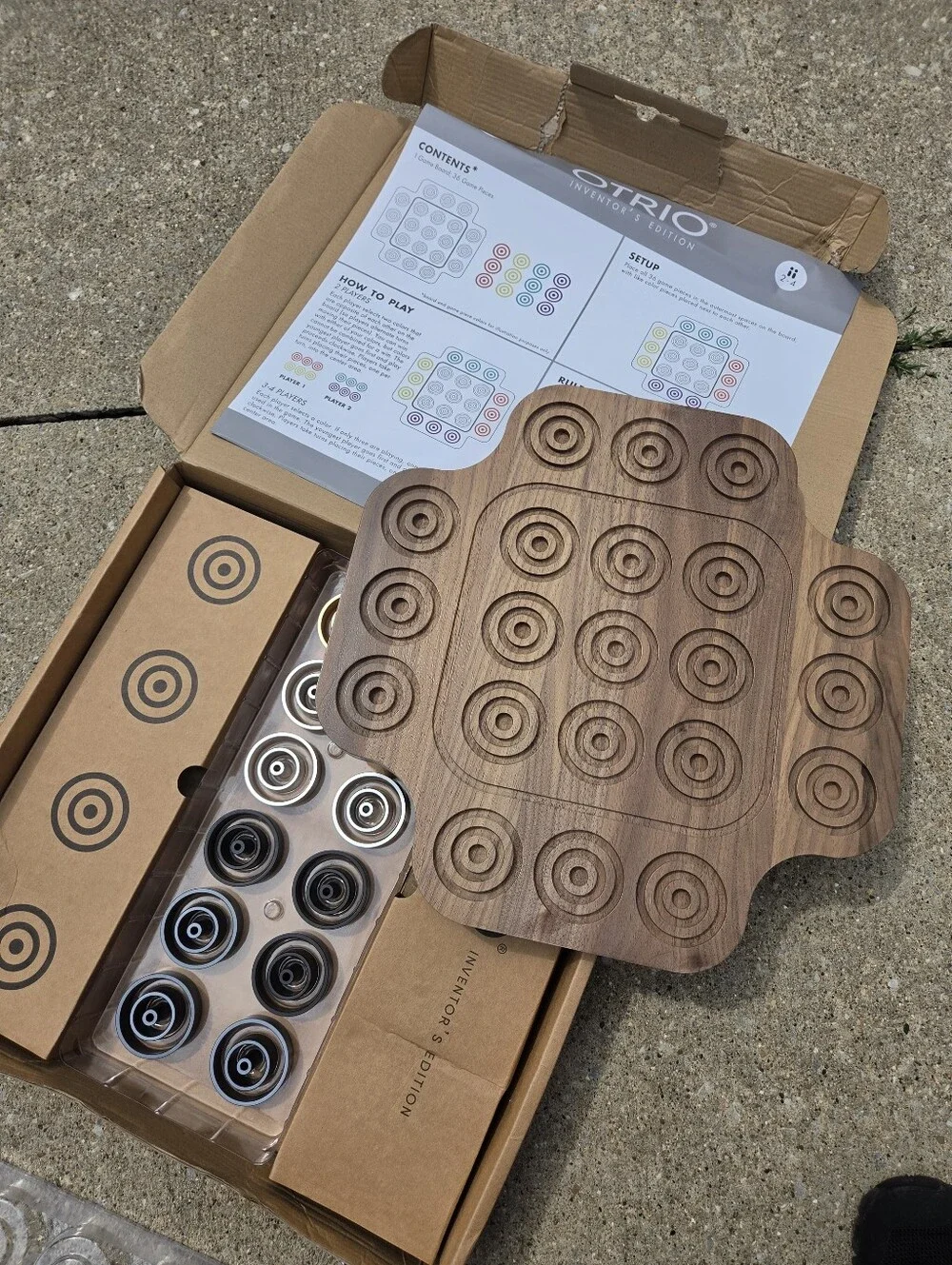 Fat Brain Toys otrio branded